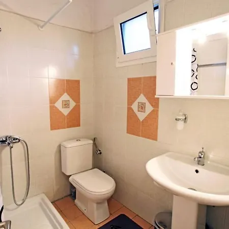 Kalliarchis * لِتوخورو